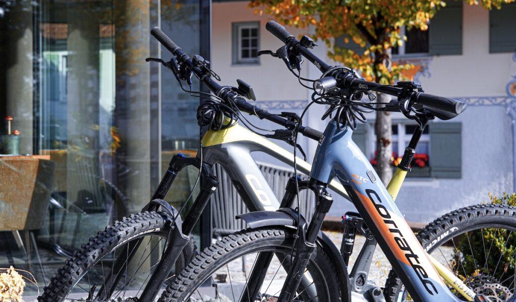 E-Bikes zum Leihen im Ellgass Allgäu-Hotel